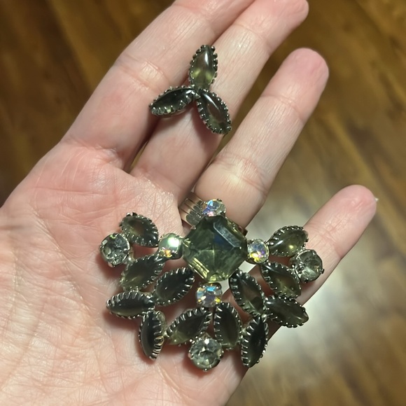 Vintage Glass Rhinestone Jewelry Set Necklace, Bracelet, Clip Earrings, Pin - Picture 7 of 10